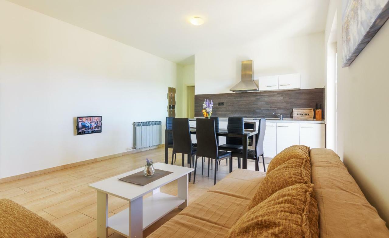 Very Special Apartments Пакоштане Экстерьер фото